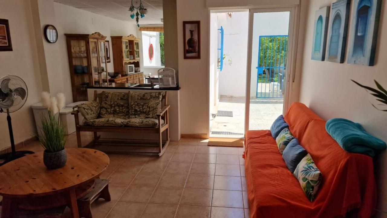 House With Exclusive Pool And Garden 7 Min Walk From The And The Center * El Campello