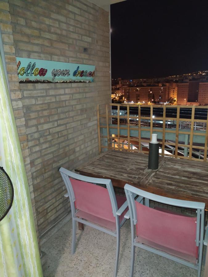 Habitación en casa particular Habitación Doble En Apartamento Compartido Dream In Malaga, Junto A Vialia Y Playa