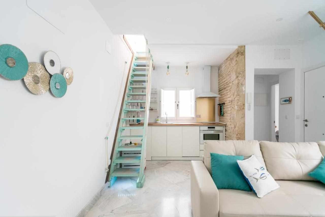 Apartamento Fantástico ático En El Casco Antiguo Junta A La Playa Cádiz