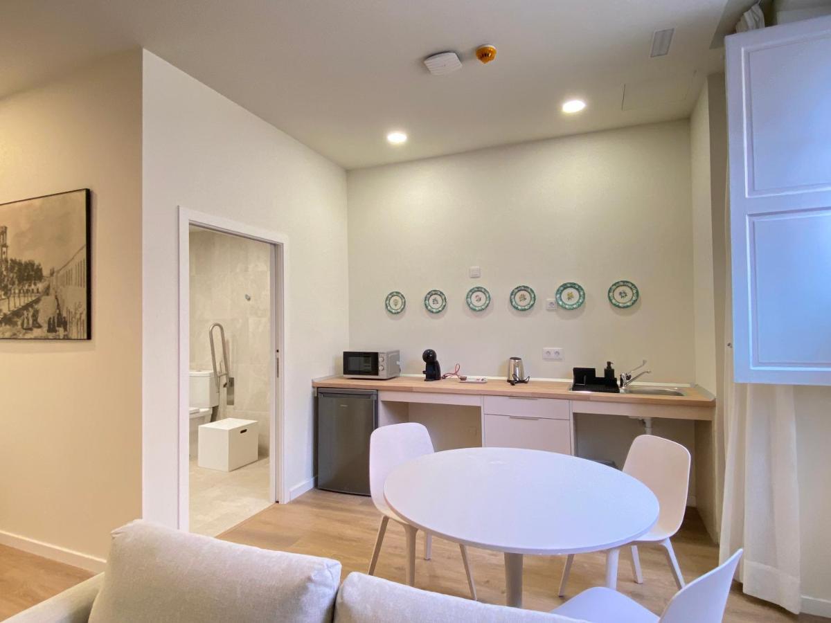 Nava Hotel 4*