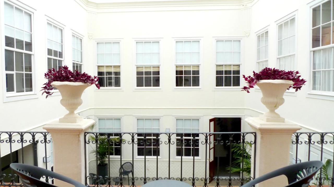 Nava Hotel