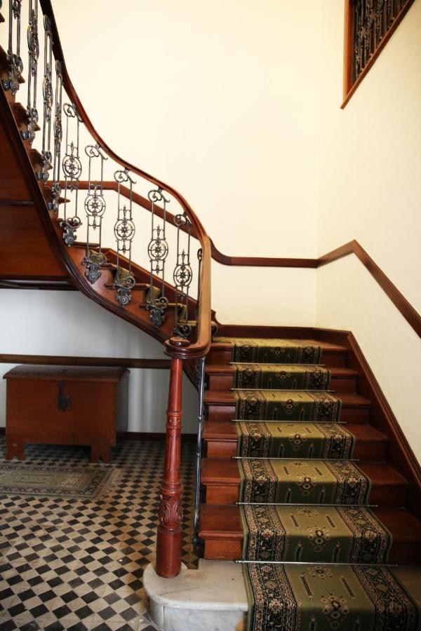 Nava Hotel