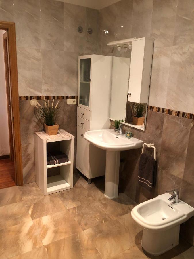 Vivienda Amplia Y Luminosa A Escasos Metros De La Playa De Cangas. Apartment Cangas do Morrazo