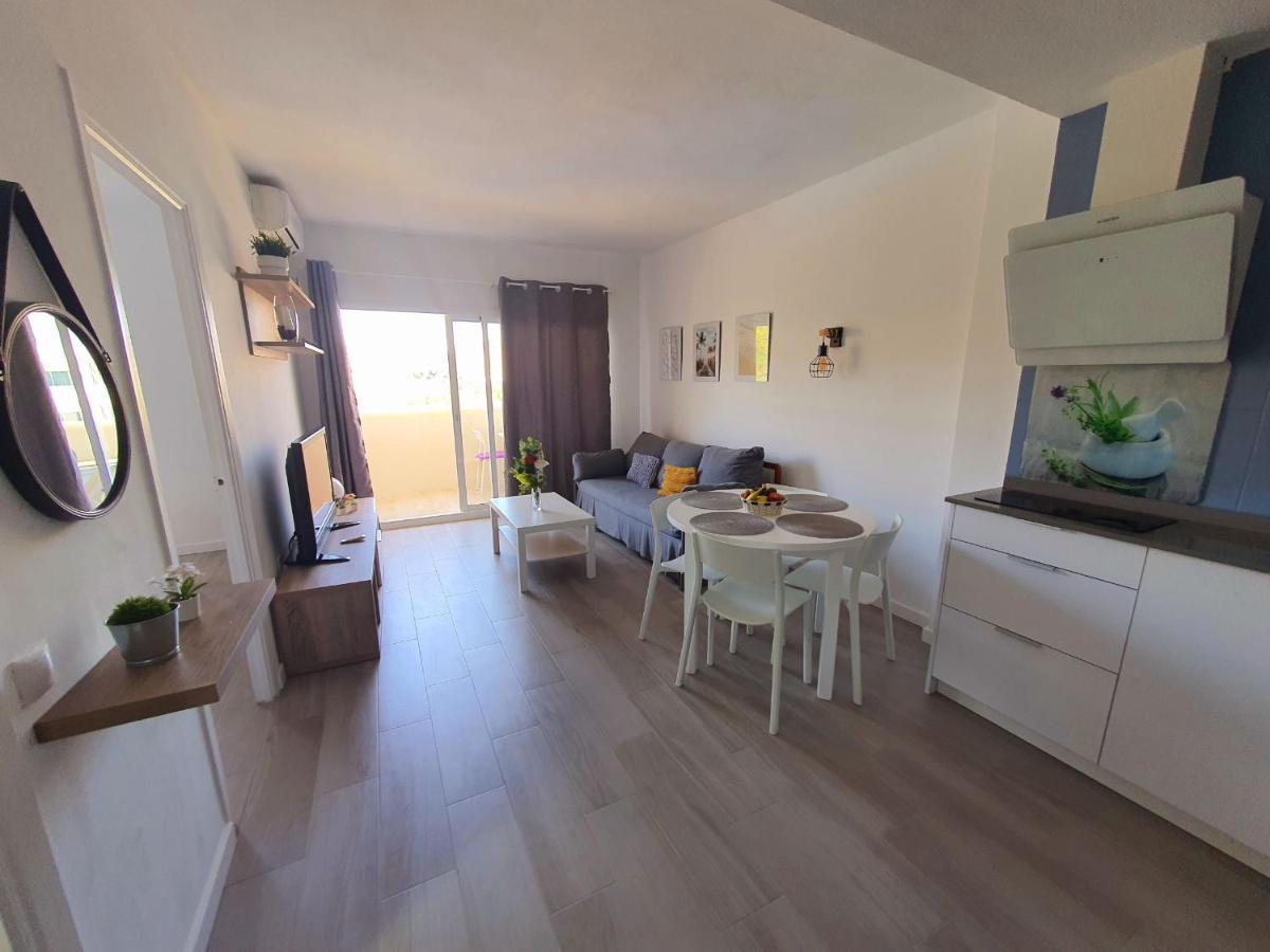Vive Benal 3-912. Vistas Al Mar, Parque Acuático Familiar Apartamento