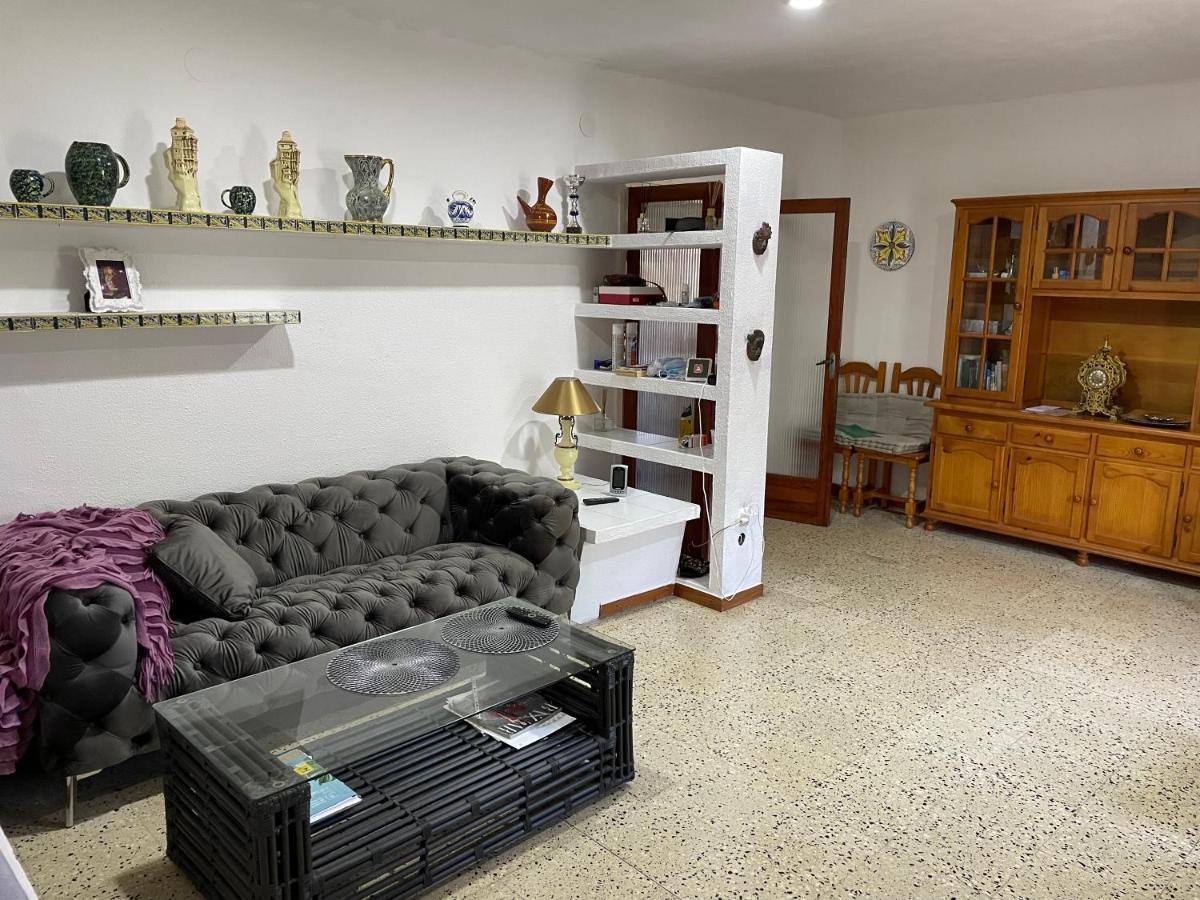 отдельный этаж-апартаменты в традиционном испанском доме Apartamento Pratdip