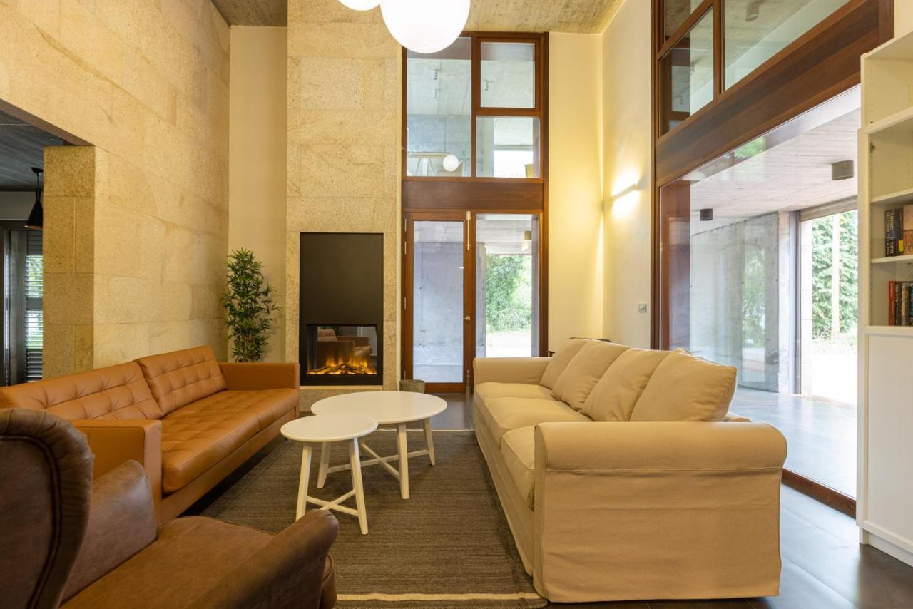 Gran Casa Rústica En * Sigueiro