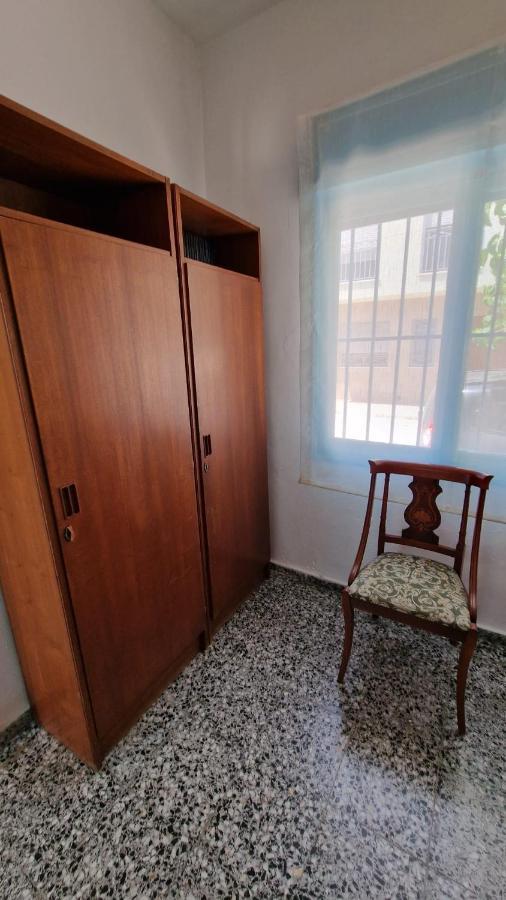 House With Exclusive Pool And Garden 7 Min Walk From The And The Center Holiday home