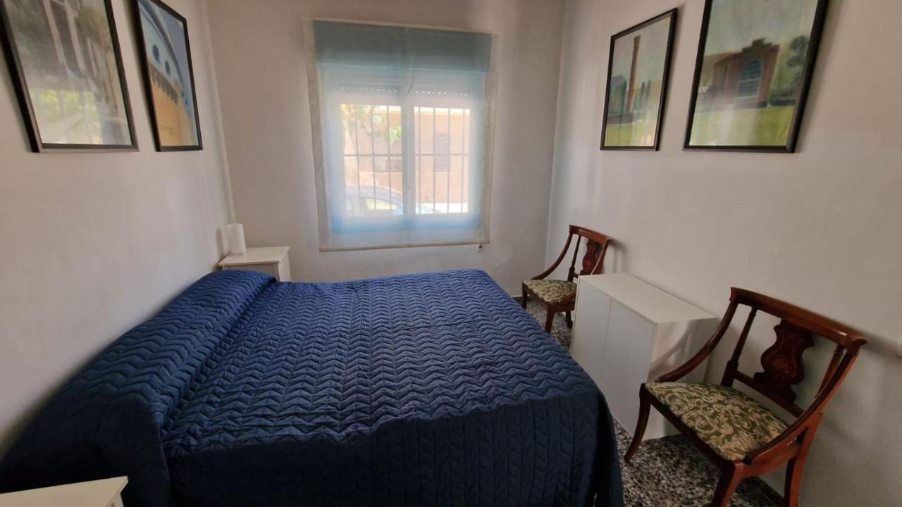 House With Exclusive Pool And Garden 7 Min Walk From The And The Center Holiday home