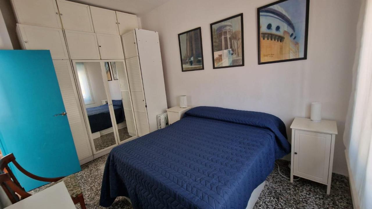House With Exclusive Pool And Garden 7 Min Walk From The And The Center