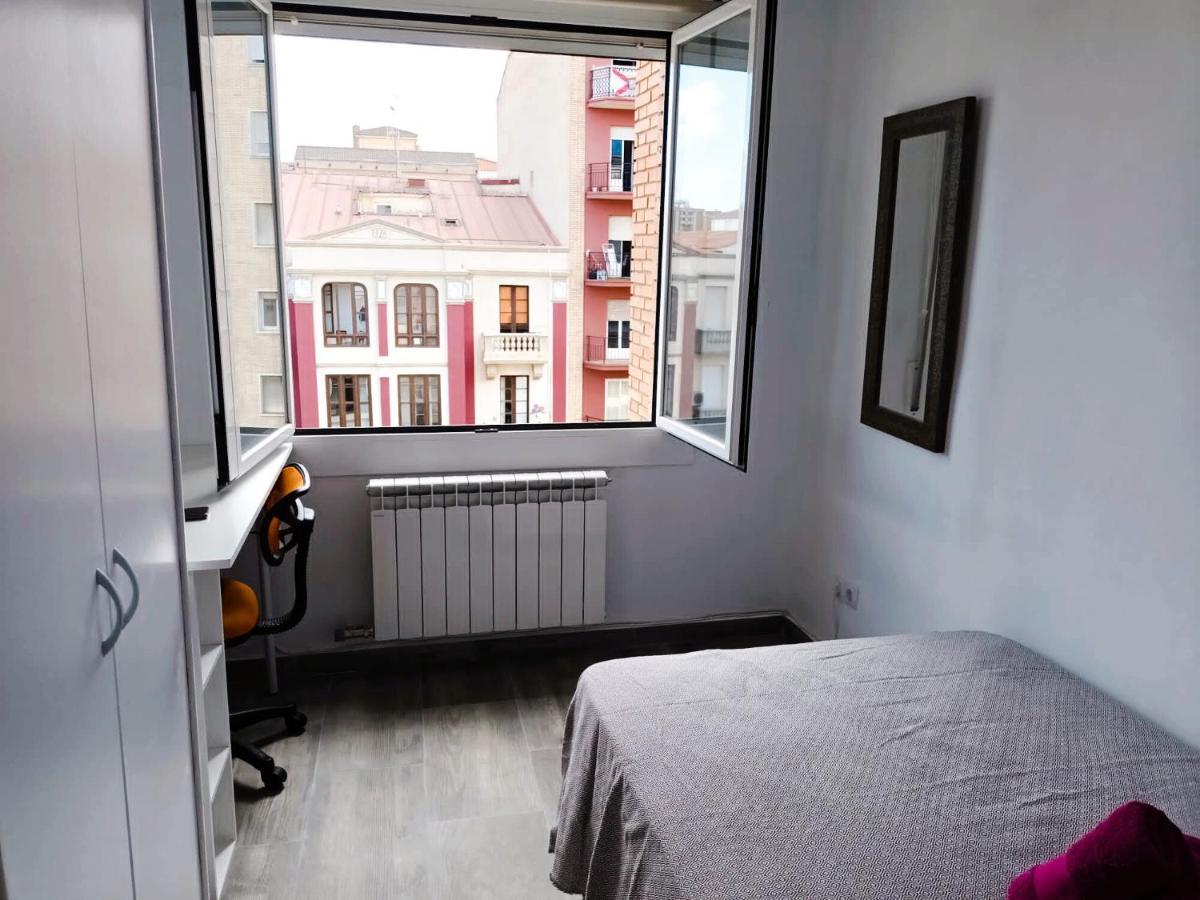 La Llave Del Centro De Logrono, Vino Crianza Y Desayuno Incluido