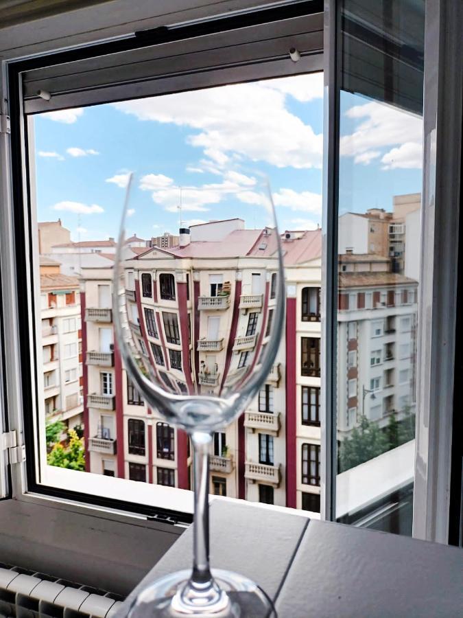 Apartment La Llave Del Centro De Logrono, Vino Crianza Y Desayuno Incluido