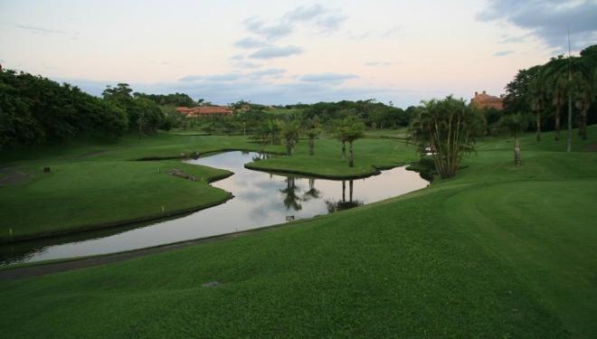 Beach-golf House