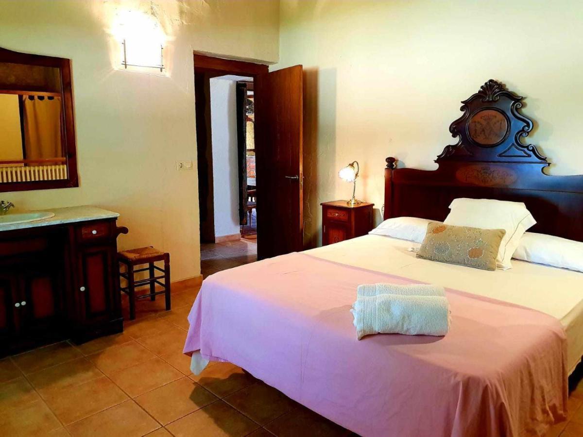 Masia Restaurada Con Piscina Privada28 Pax