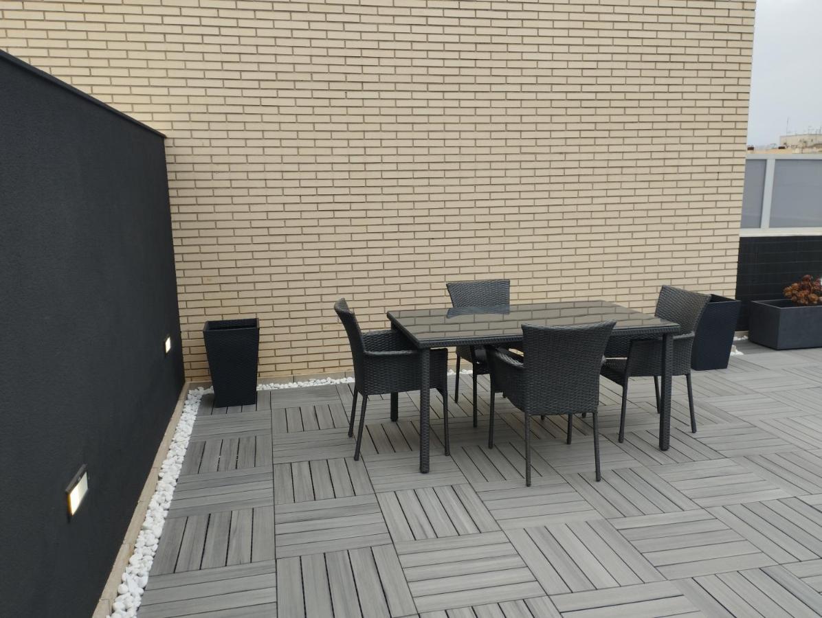 Apartment Atico Con Hidromasaje, Terraza Y Piscina En Ebrehogar Amposta