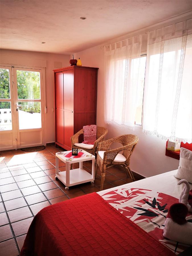 Casa Martinez & D'hotes A 3 Kms De Montserrat Valencia
