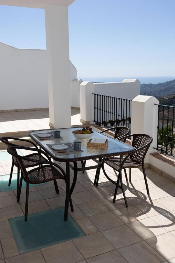 Carmen Plaza * Frigiliana