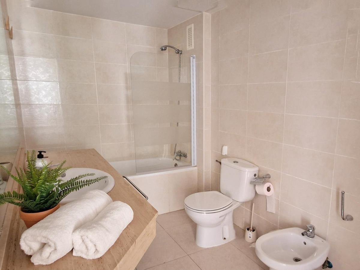 Precioso Bajo Con Jardin En Apartment