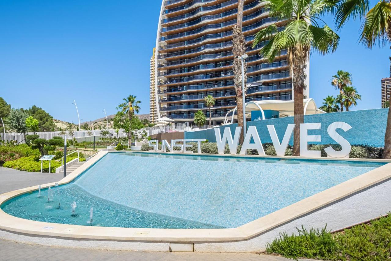 Sunset Waves 1-191 * Benidorm