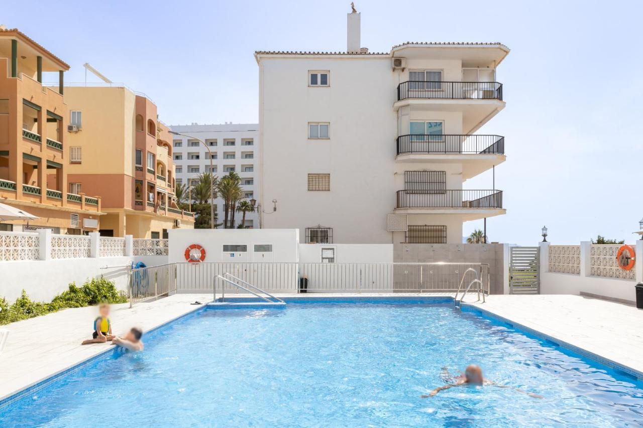 Stylish With Sea View Apartment