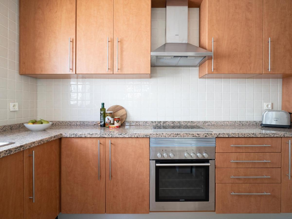 Sanders - Great Two-bedroom With Terrace