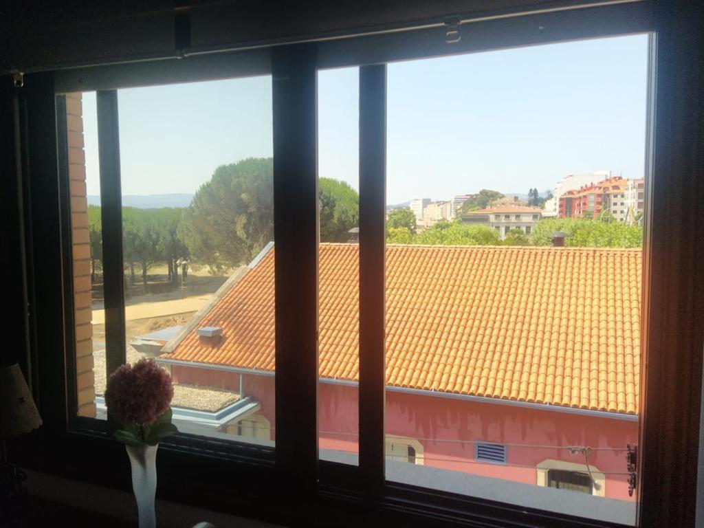 Alojamiento En Primera Linea De Playa. Vilagarcia. Apartment