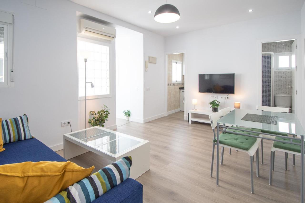 Ooh La La Apartment