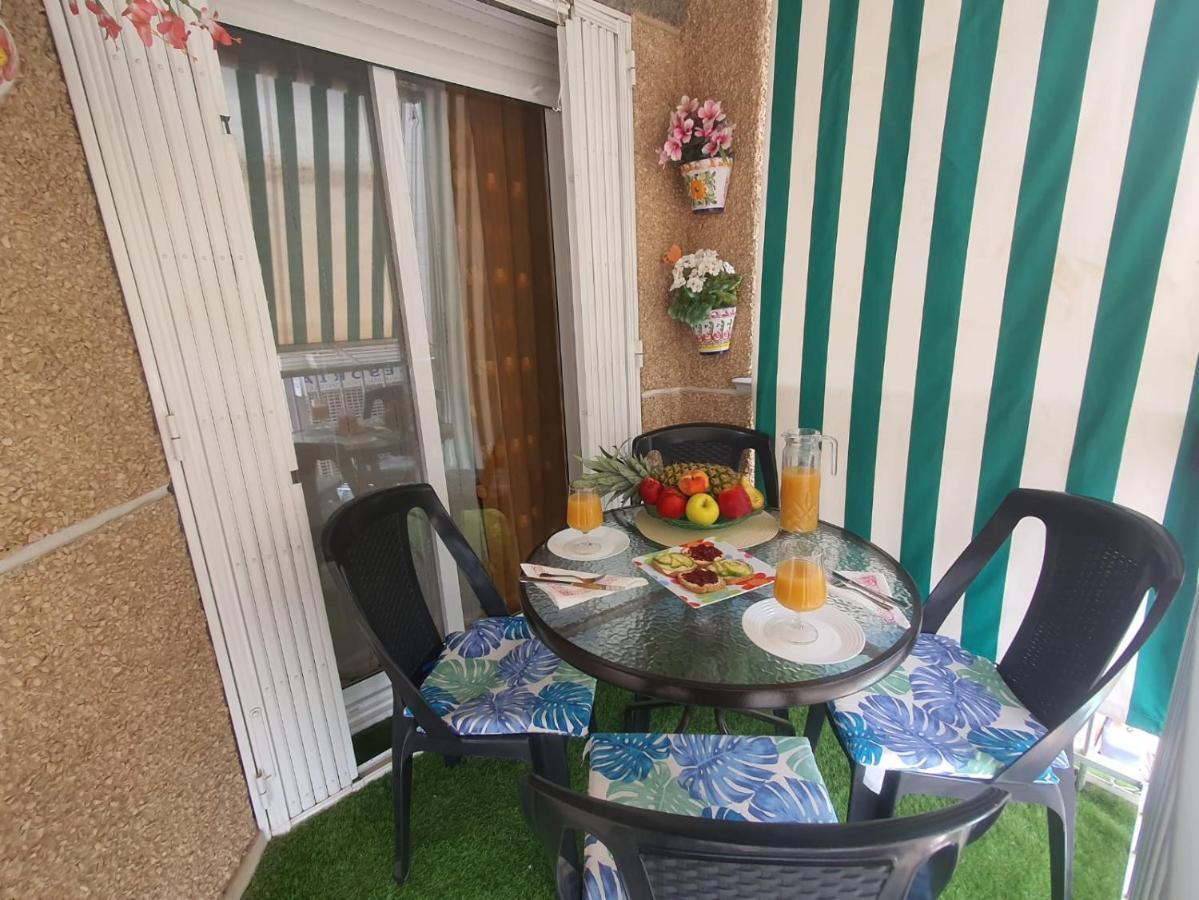 2° Linea De Playa, Centrico Y Totalmente Equipado Apartamento