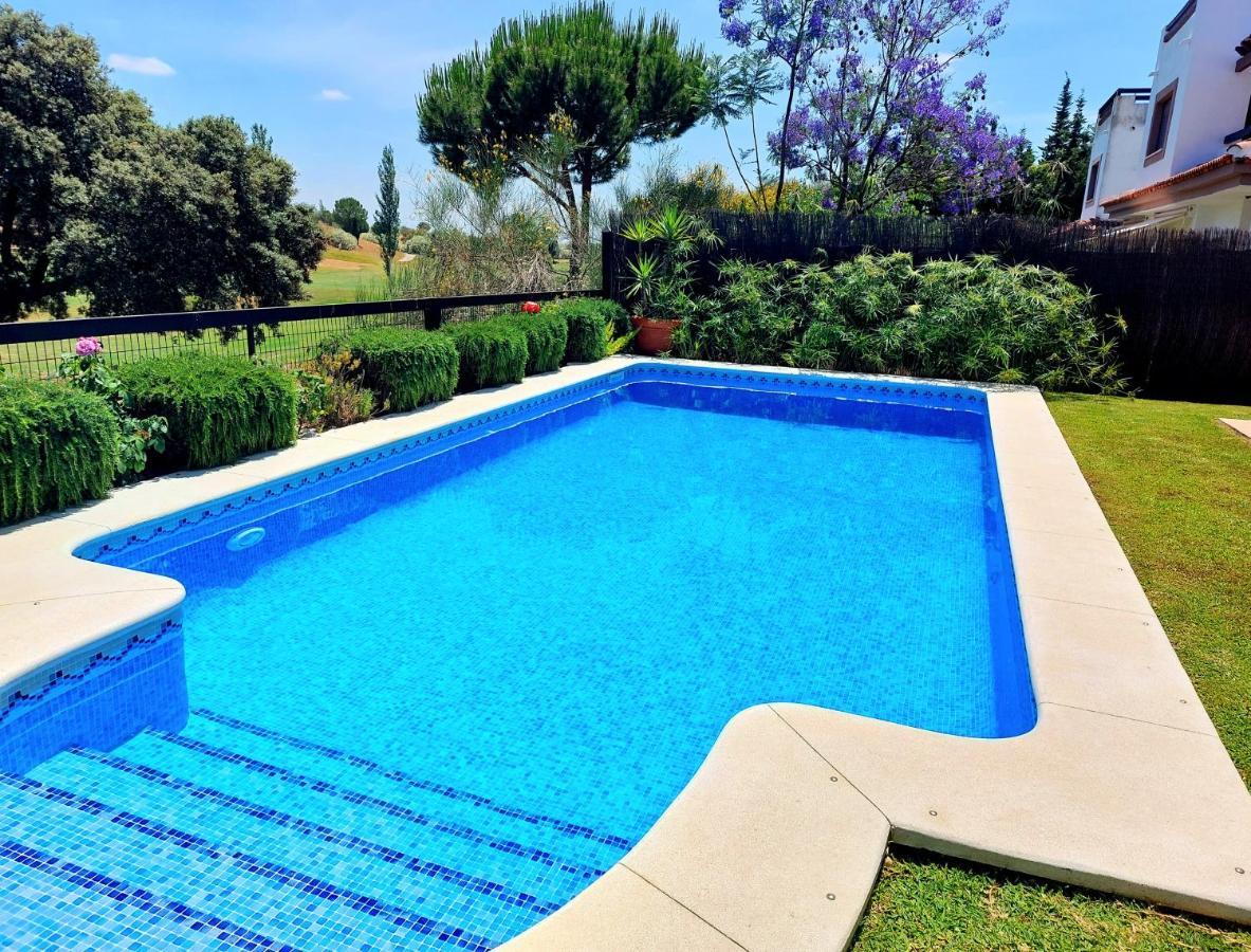 Casa Do Lago Holiday home Guillena