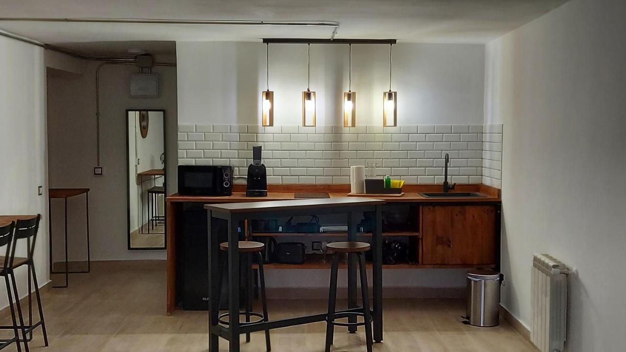 Lovely Home, Cozy Corner In El Bosque, Madrid. *