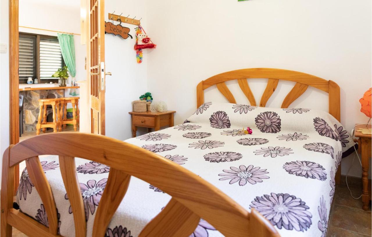 Holiday home Pet Friendly In With Kitchen