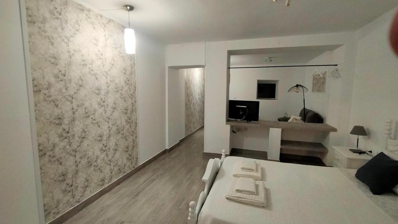 Castella Aquae Ii Amplio Loft Dos