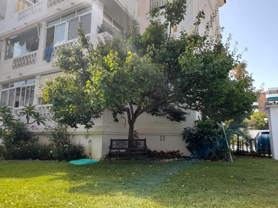 Encantador Residencial Con Piscina *