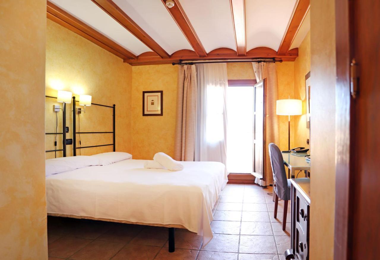 Hotel Hospederia Palacio Papa Luna 3*