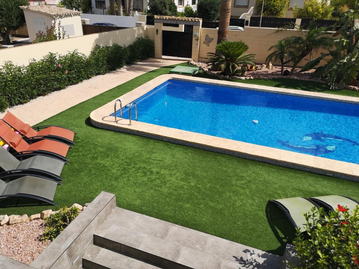 Villa Serene Mountain Views Spacious Garden And Sole Use Of The 10x5m Pool