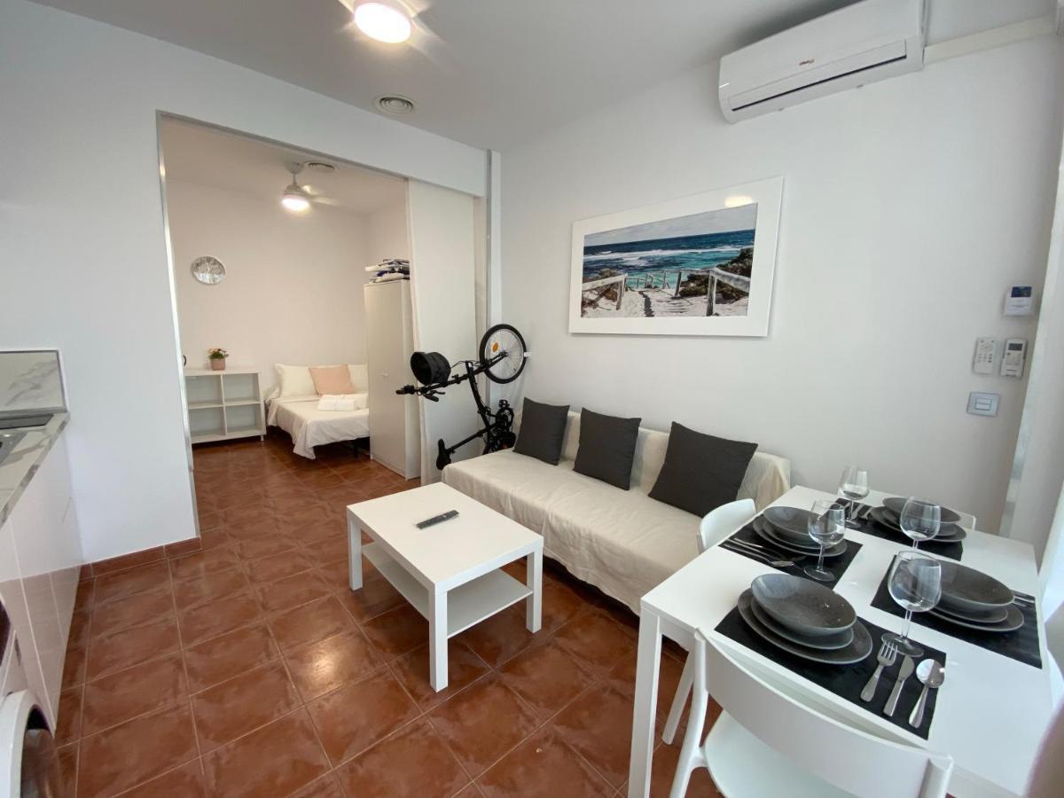 Apartment Beachside Studios: Ground Floor Retreat With Bikes & Water Sports *