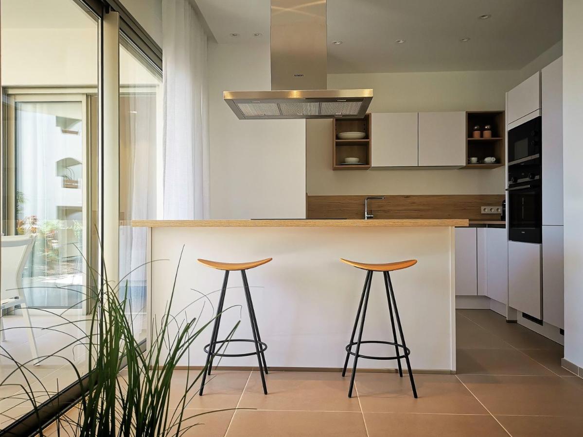 Brand New Surrounded By Tropical Gardens! *