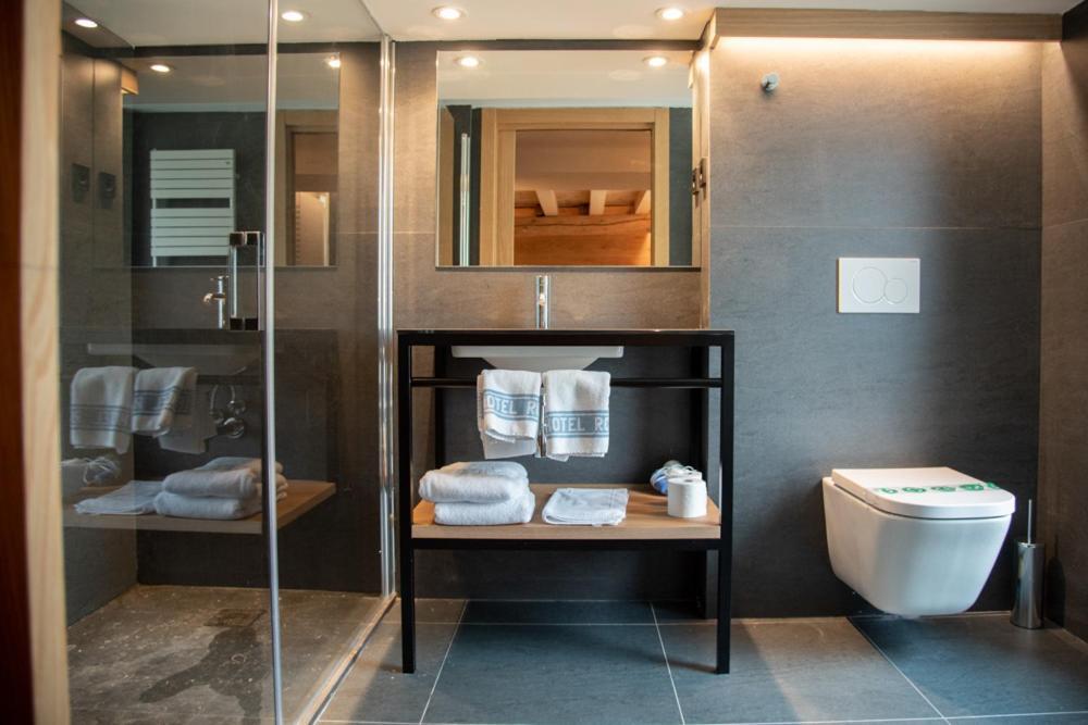 Roya Hotel