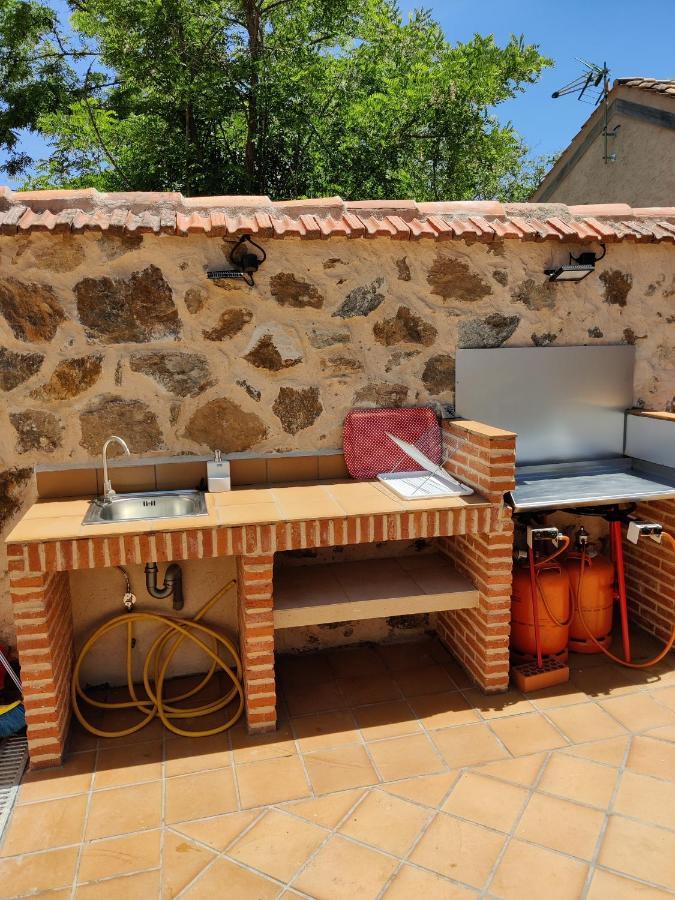 Cigüeñas De Navillas * Navas de Riofrío
