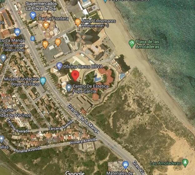 Beachside Studios: Ground Floor Retreat With Bikes & Water Sports * La Manga del Mar Menor