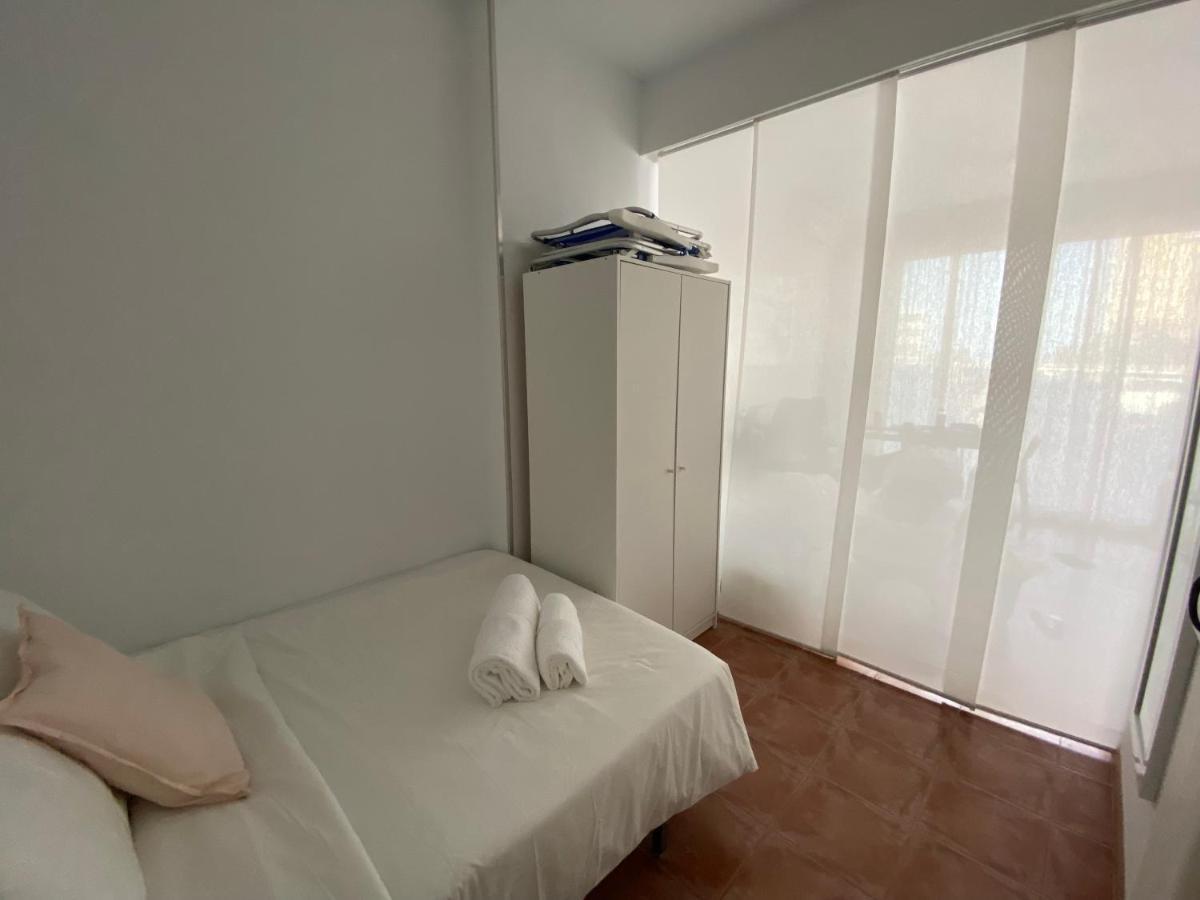 Beachside Studios: Ground Floor Retreat With Bikes & Water Sports Apartment *