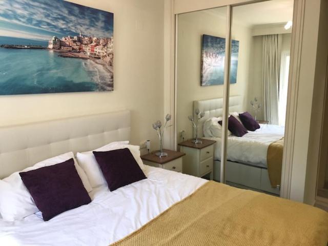 Hacienda Nagueles 1, 2 Bed 2 Bath, Large Terrace 400m From Apartment