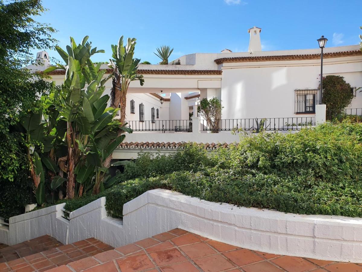 H43 Cabopino Apartamento Marbella
