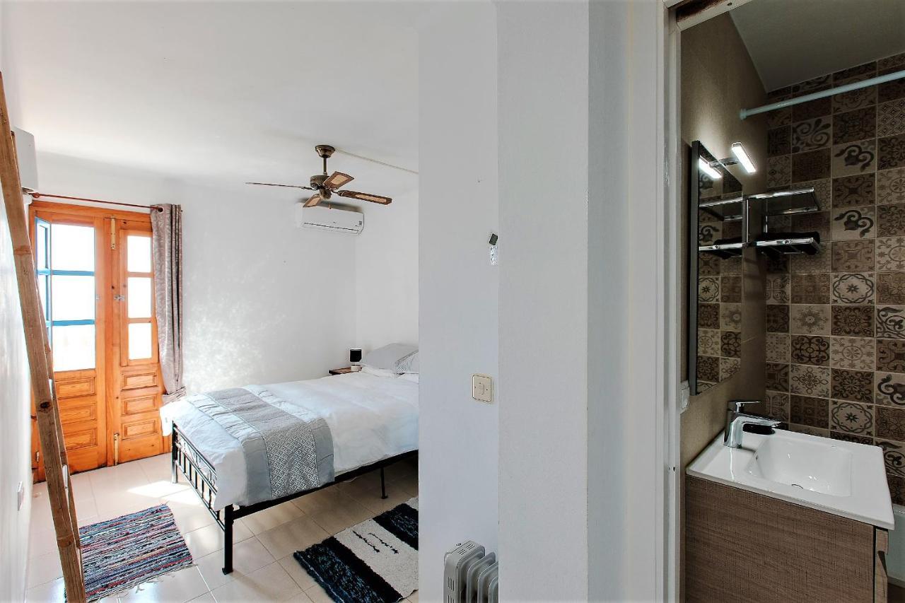 House With Terrace, Amazing Views And Private Shared Pool *