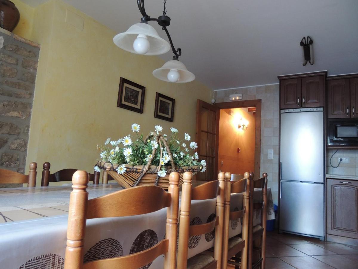 Casa La Mercedes Guest house Ballobar