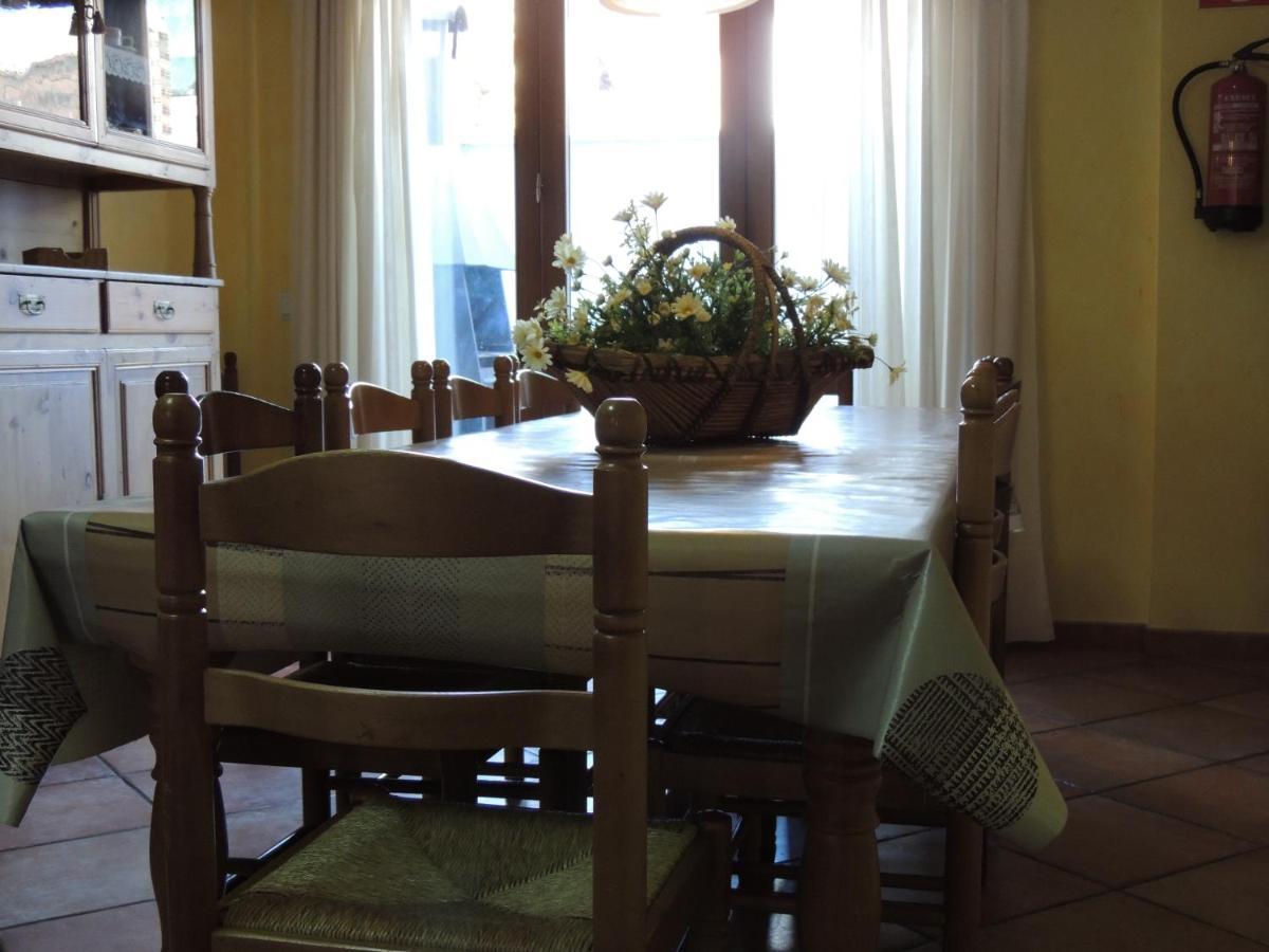 Casa La Mercedes Guest house Ballobar