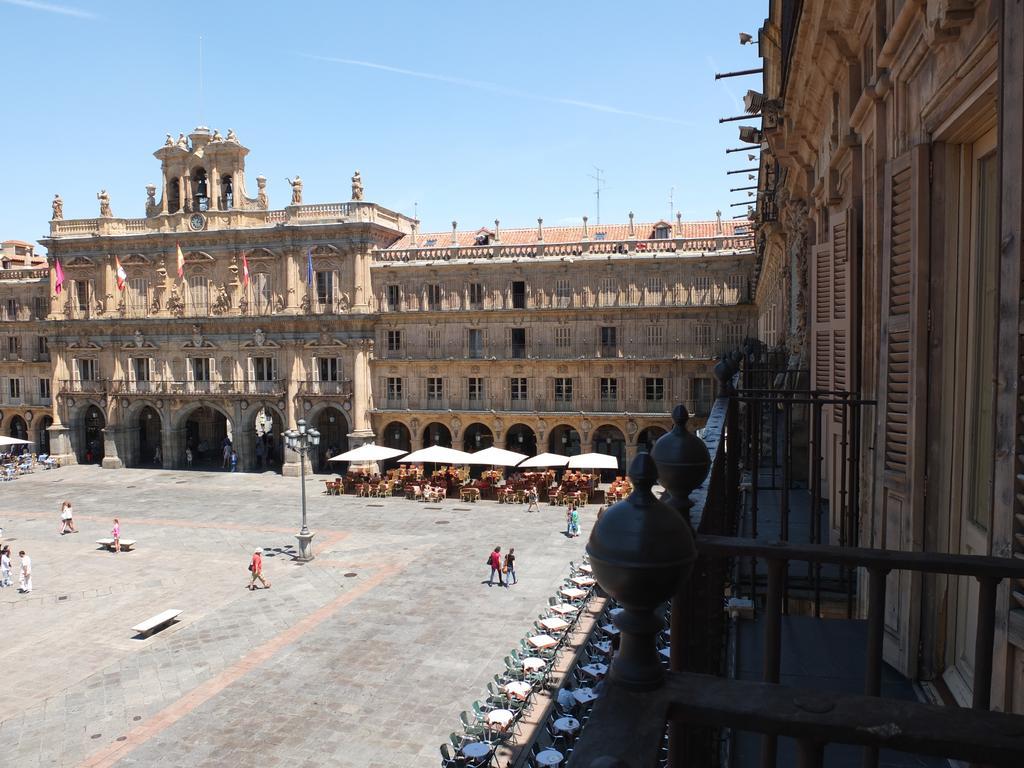 Angeles Plaza