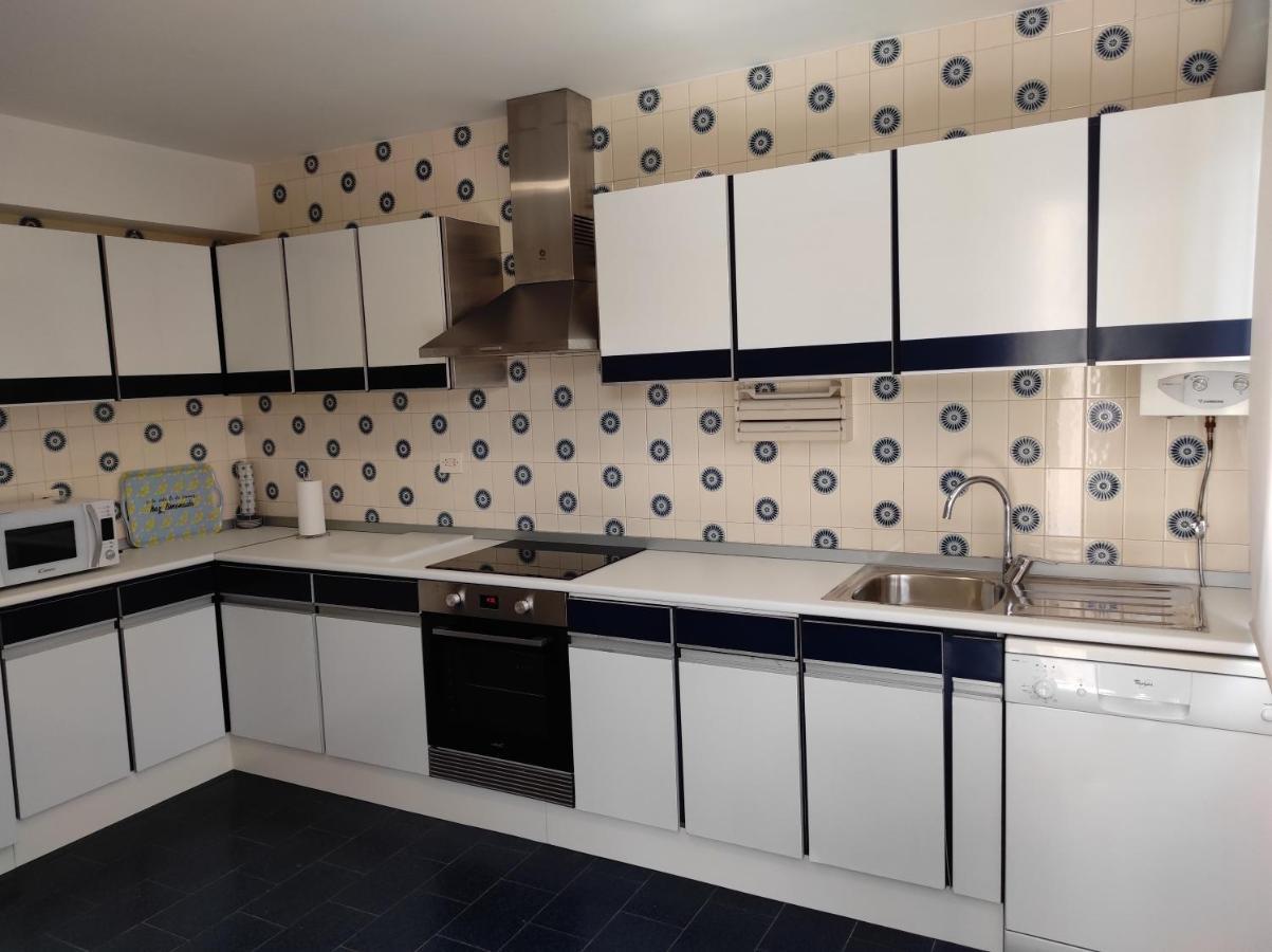 Apartment Precioso Piso En Playa America Con Jardin Privado. Nigran