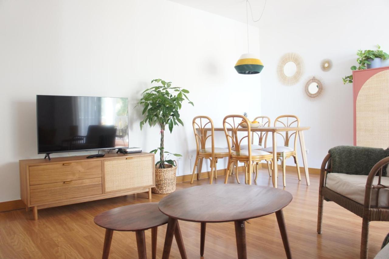Paddle & Tennis Courts And Swimming Pool Cristianos Apartamento Arona (Tenerife)