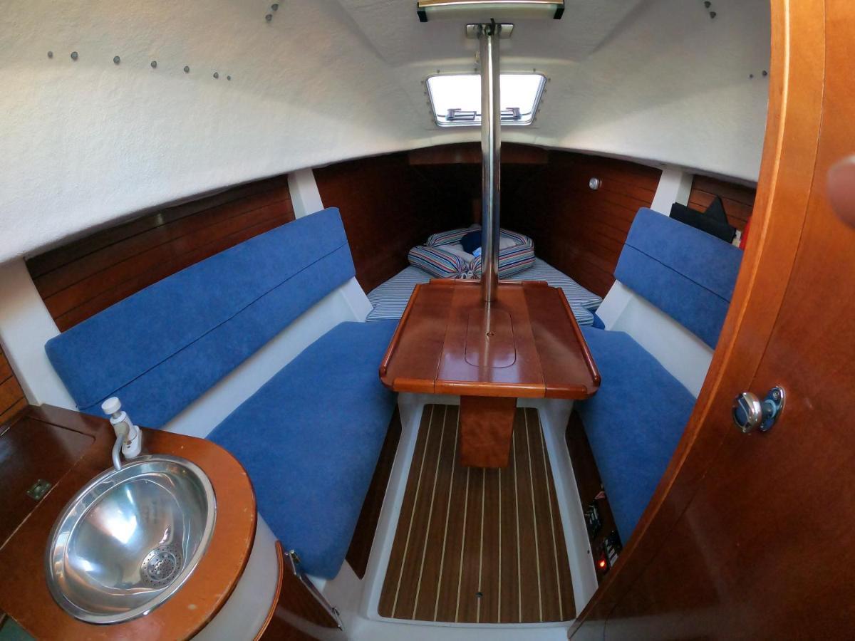 Navegamos Hoy Botel