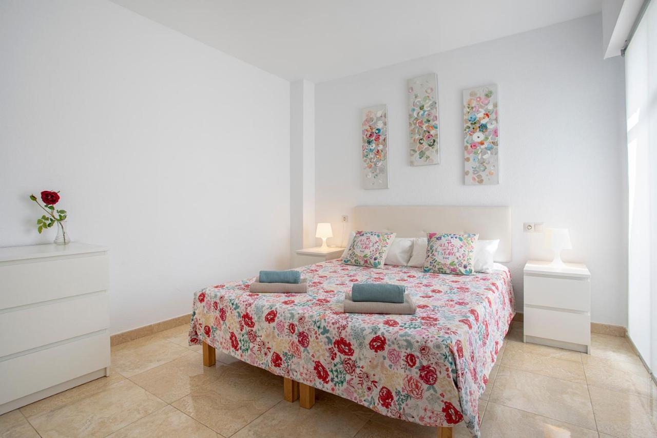 Apartamento ático Frente Al Mar - Vistas, Piscina, Terrazas, Parking! Benalmádena